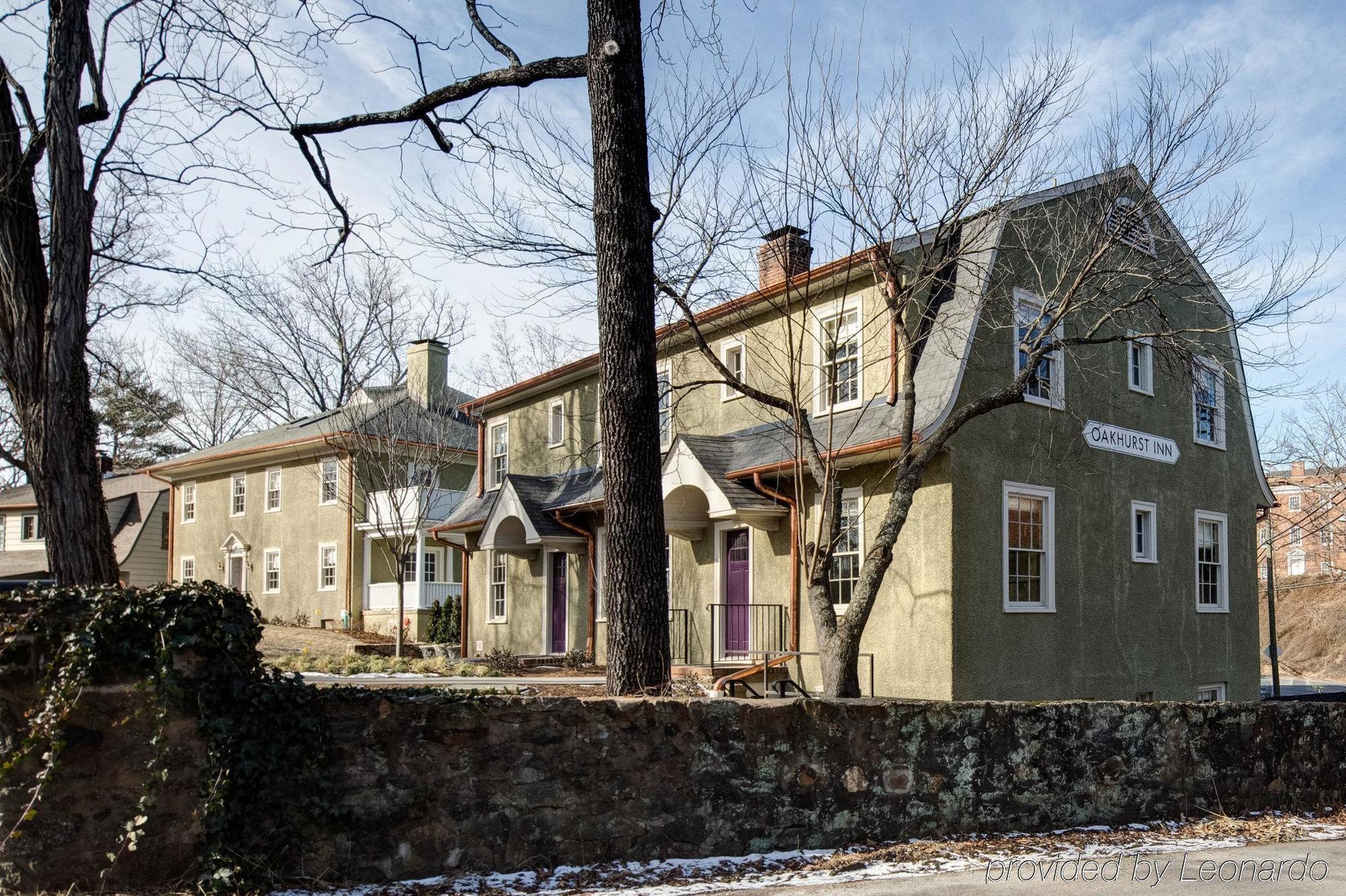 Oakhurst Inn At The University 샬러츠빌 외부 사진
