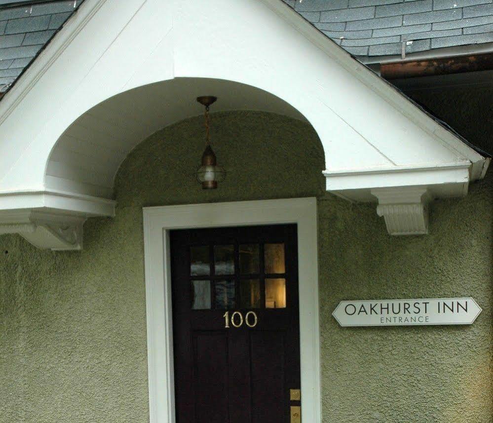 Oakhurst Inn At The University 샬러츠빌 외부 사진